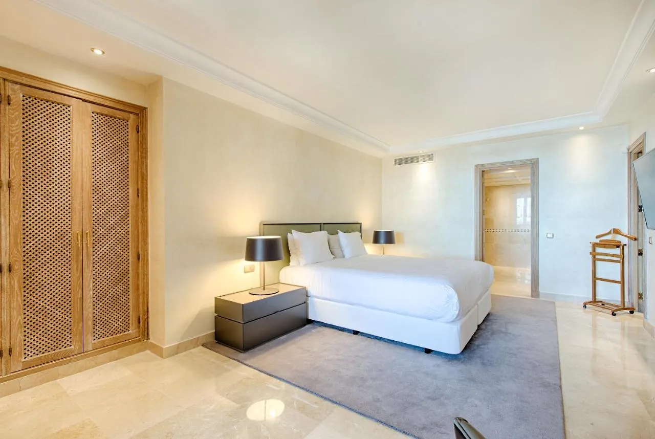 Bahia Beach Apartments Estepona