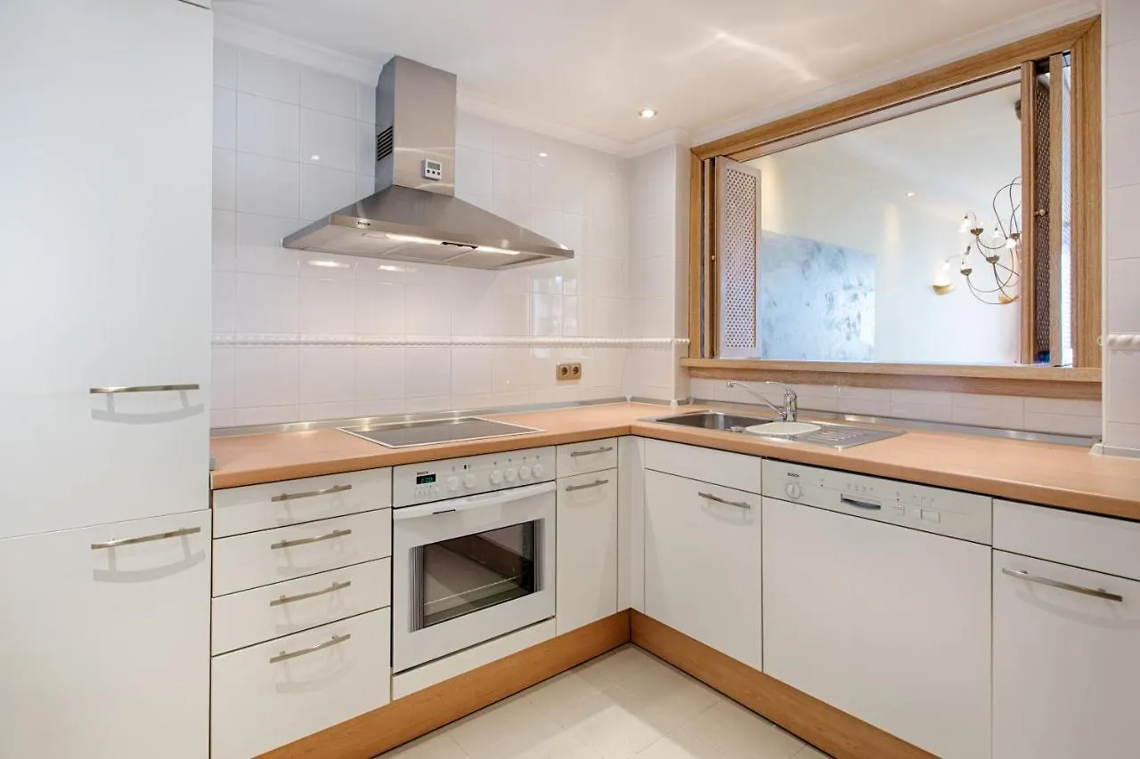 Bahia Beach Apartments Estepona